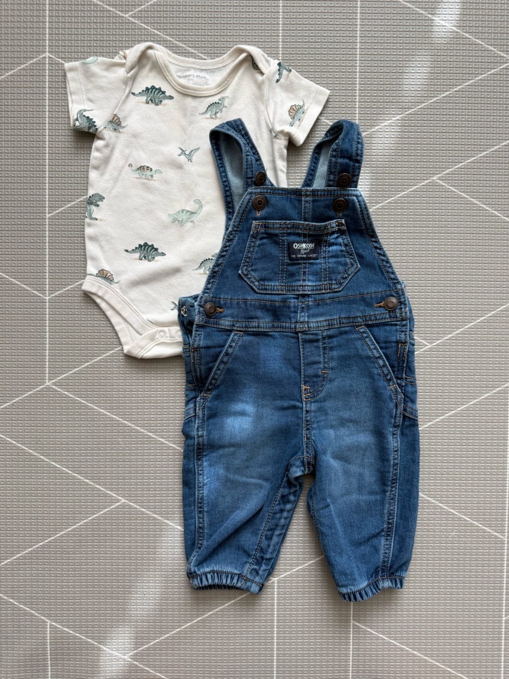 OshKosh B'gosh|Baby boy Denim Blue jean Overalls with short sleeve dino onesie•